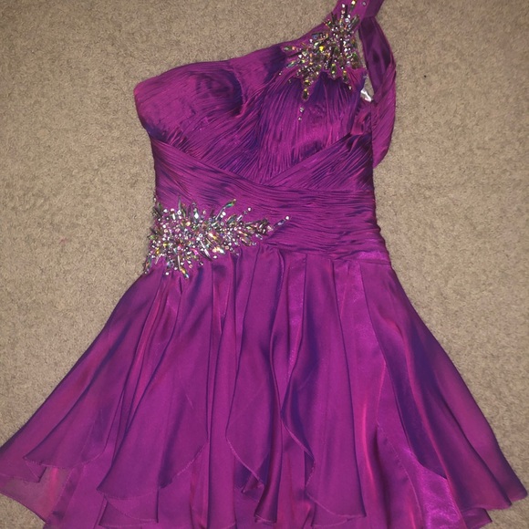 Homecoming or 8th grade dance dress! - Picture 1 of 3